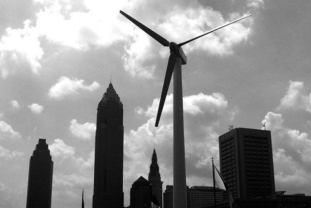 A wind turbine off the coast of Lake Erie in Cleveland, Ohio. Photo: Sam Bobko/Flickr